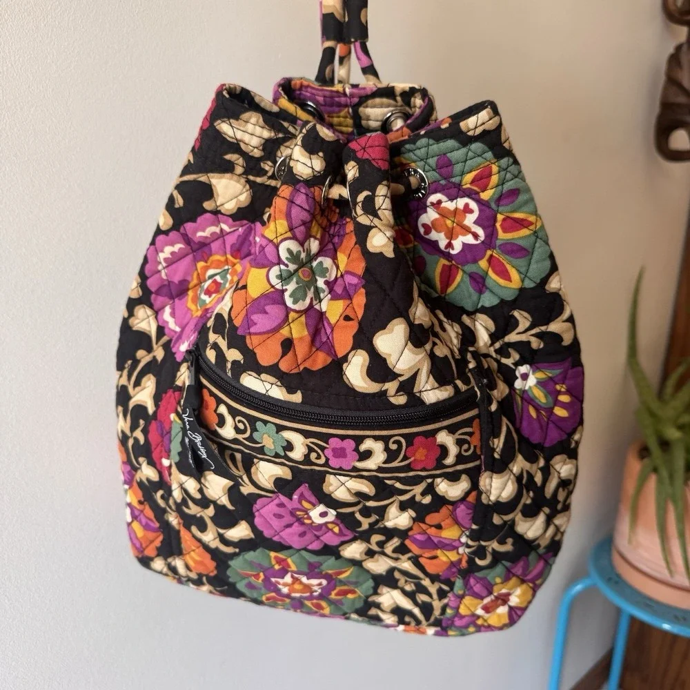 Retired VERA BRADLEY SUZANI Black Multicolored Floral Quilt Bucket Backpack Bag